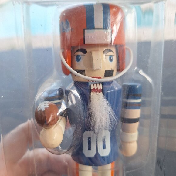 FLORIDA GATORS SPORTS COLLECTORS SERIES FOOTBALL NUTCRACKER IN ORIGINAL PACKAGIN - Picture 5 of 6